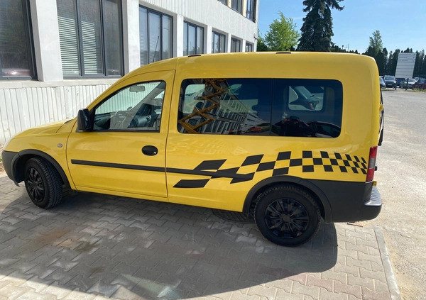 Opel Combo cena 10000 przebieg: 146000, rok produkcji 2009 z Łódź małe 37